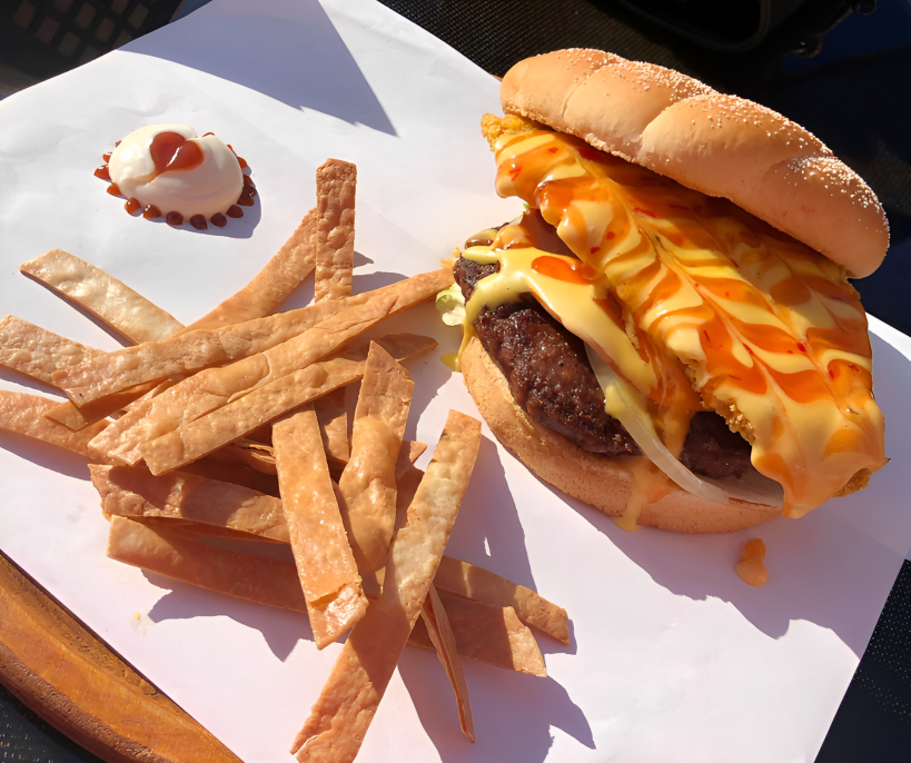 Station Lounge: appetizing photo of restaurant food