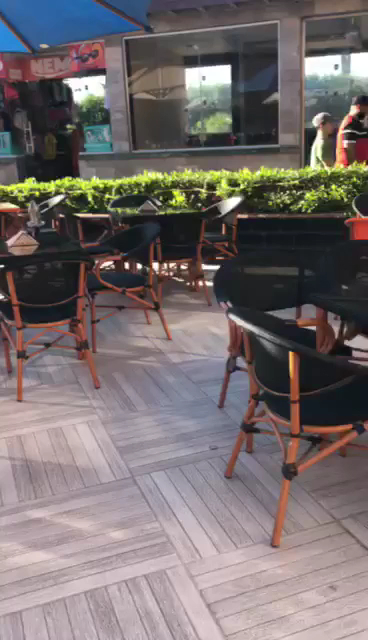 Station Lounge: clear view of restaurant terrace