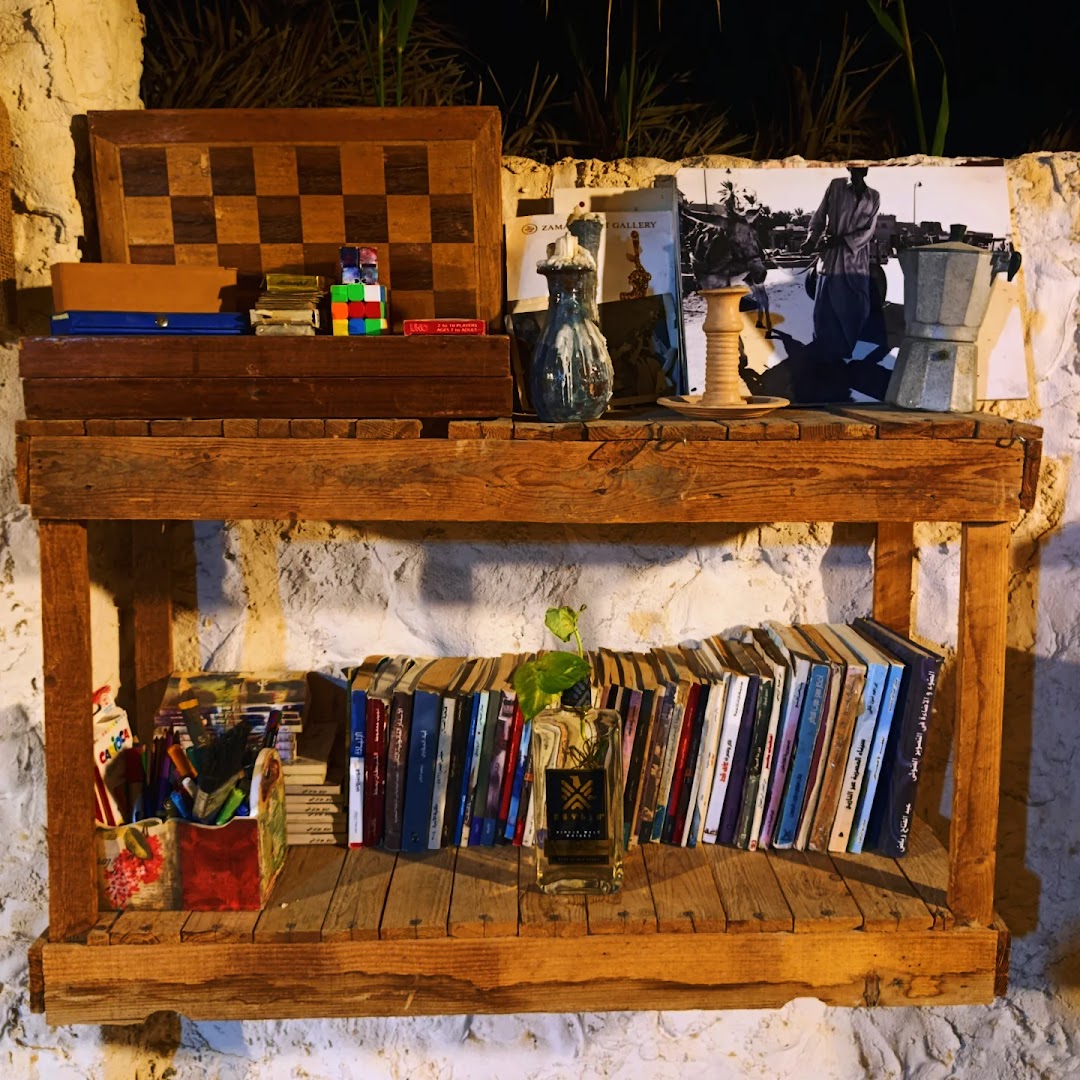 Oasis Nomad: venue atmosphere and decor