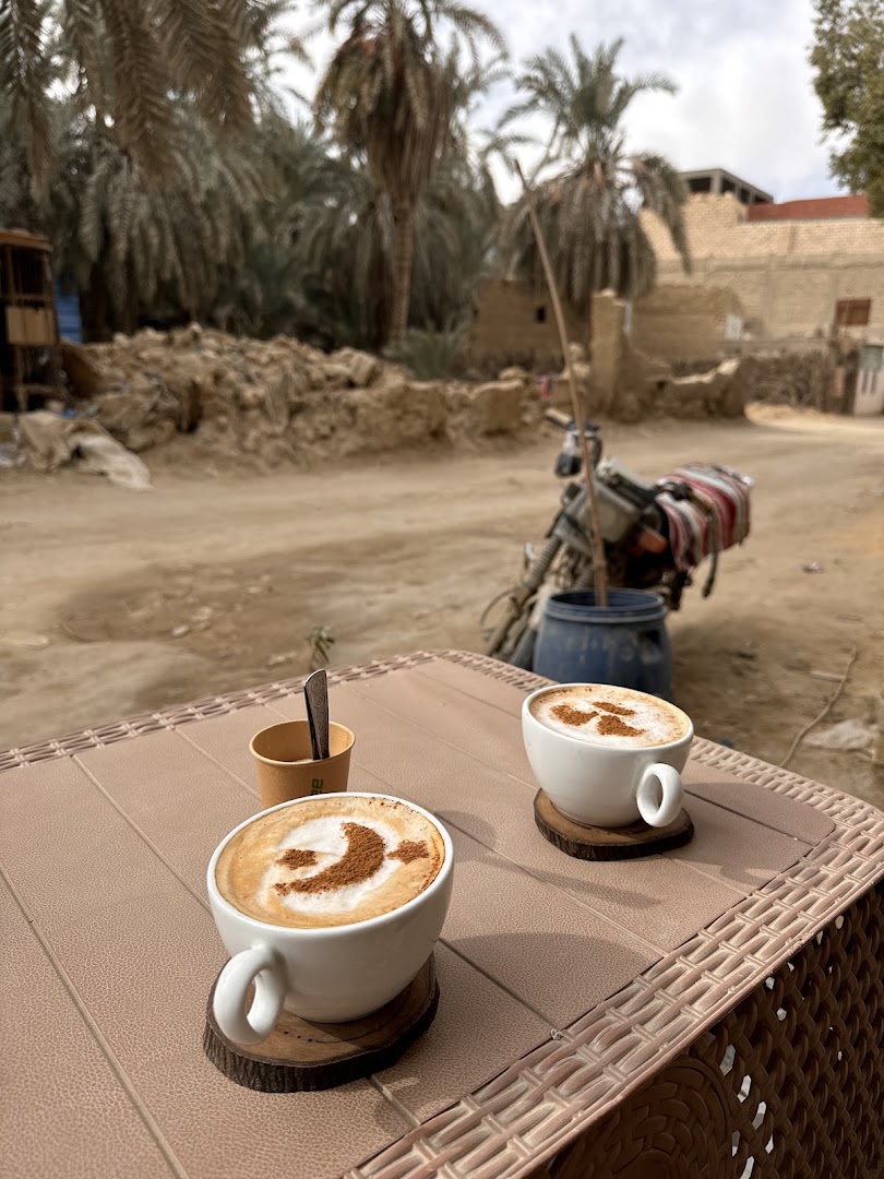 Oasis Nomad: appealing shot of coffee drinks