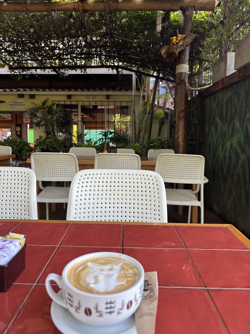 Dale Dale Café: inviting atmosphere and clear food