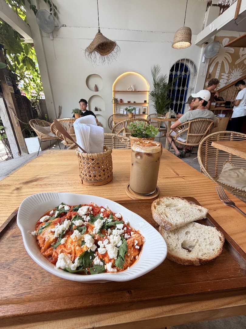 Nómada Café + Social: appetizing food and inviting atmosphere