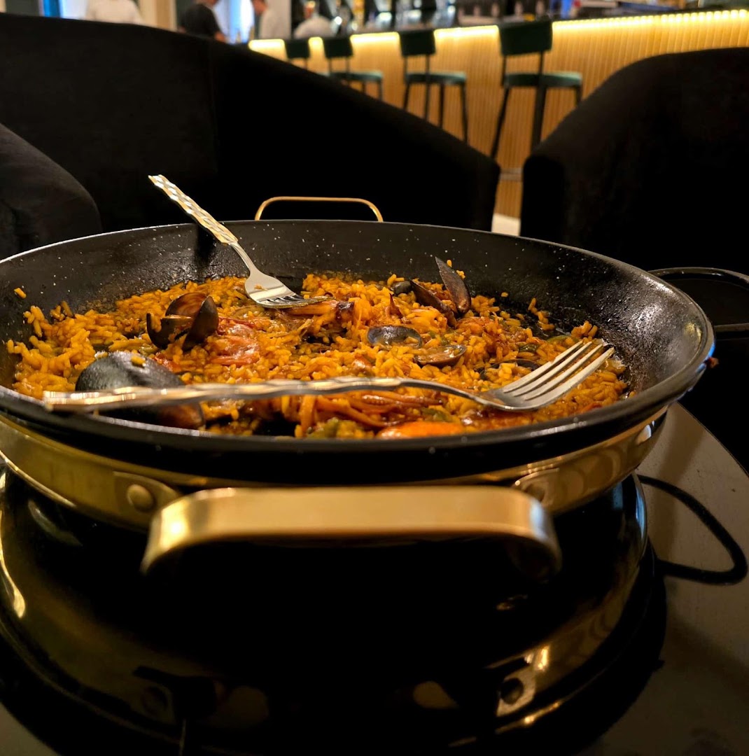 La Espada Restaurante: appetizing food photo in restaurant
