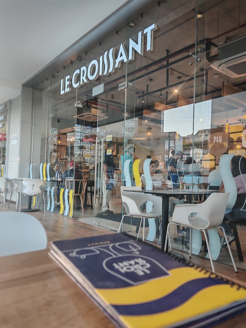 Le Croissant Art Haus: inviting atmosphere and clear branding