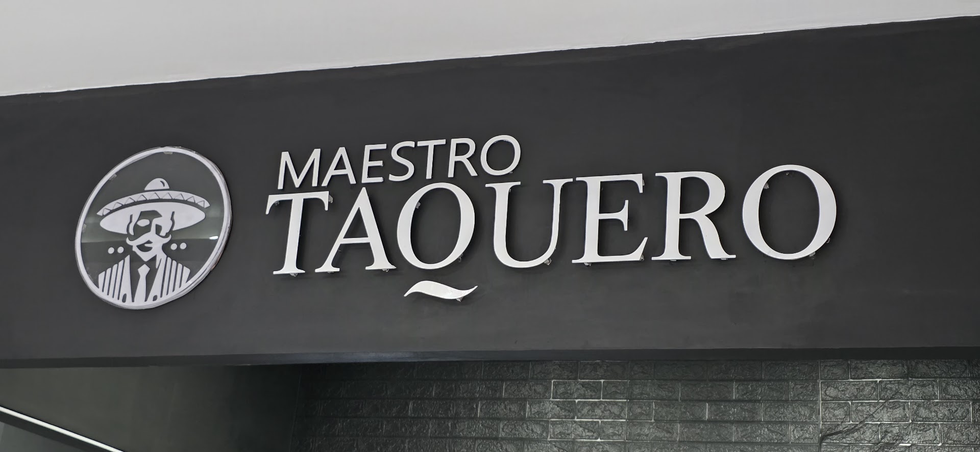 Maestro Taquero: clear signage of the restaurant