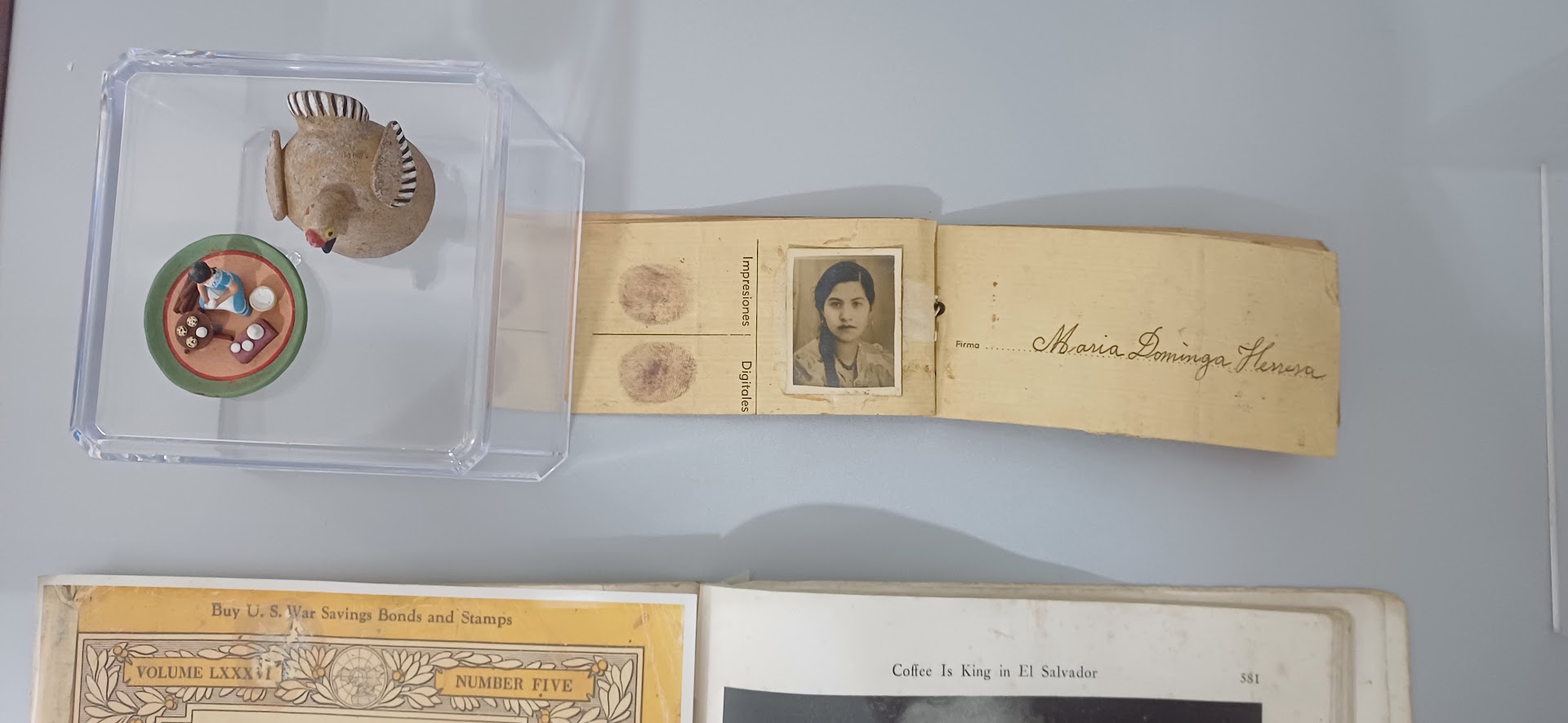 Museo de Arte Popular: museum collection items clearly