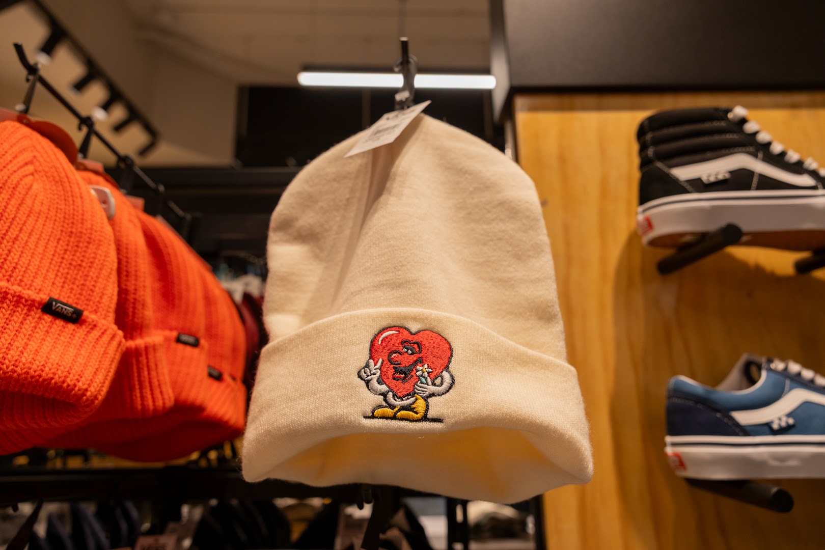 Vans: clear product display in store