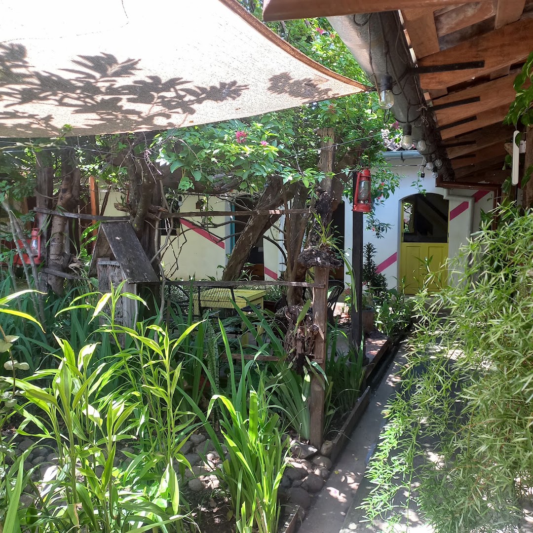 Casa Flamenco Suchitoto: inviting and pleasant restaurant terrace