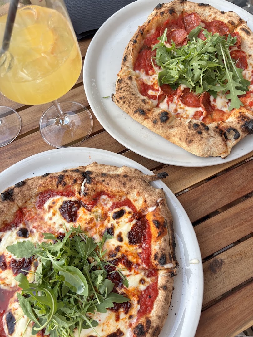 Jannseni Pizza: appetizing, high-quality food photography