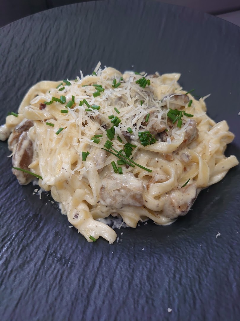 Serenity Lounge: appetizing photo of served food