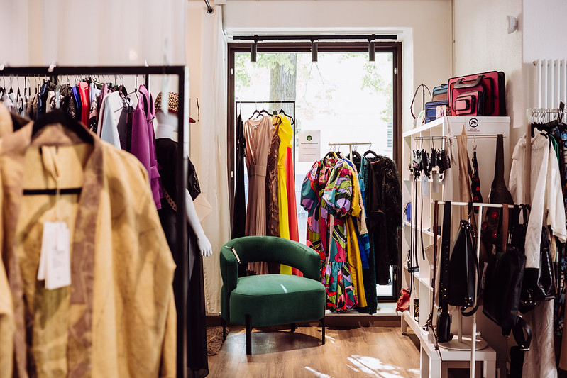 HOPP Disain: inviting shop interior and display