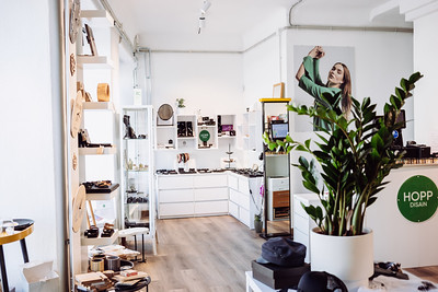 HOPP Disain: professional shop interior photo