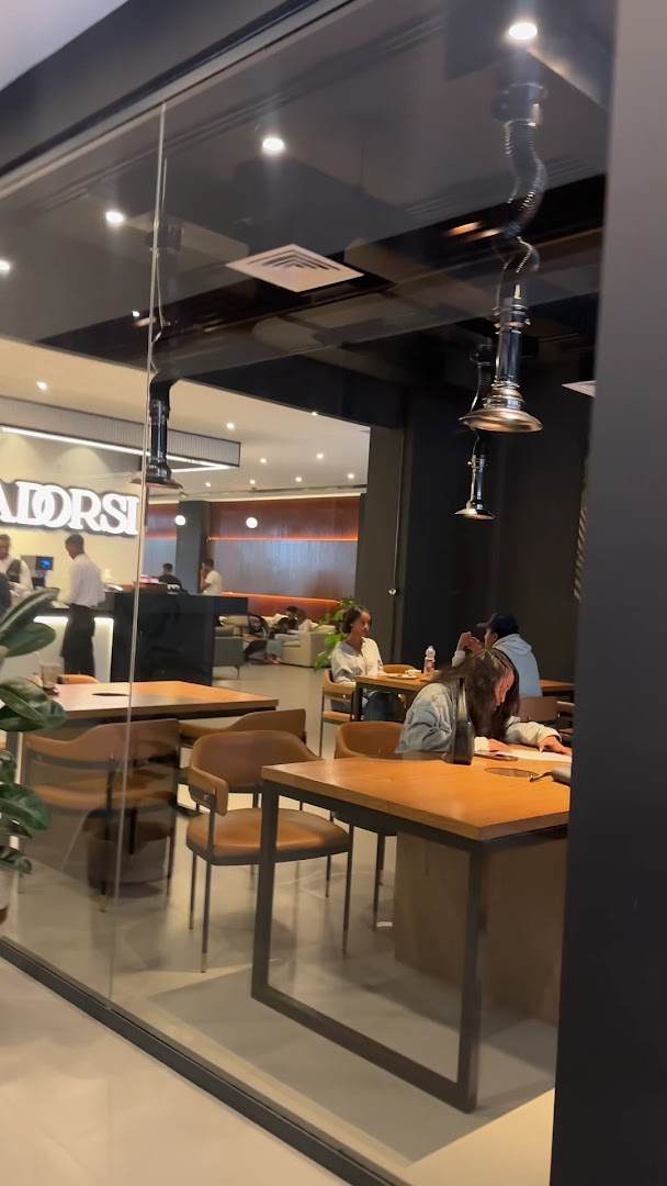 Adorsi Specialty Coffee: clear view of venue interior