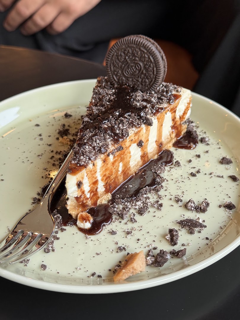 Adorsi Specialty Coffee: appetizing photo of served dessert