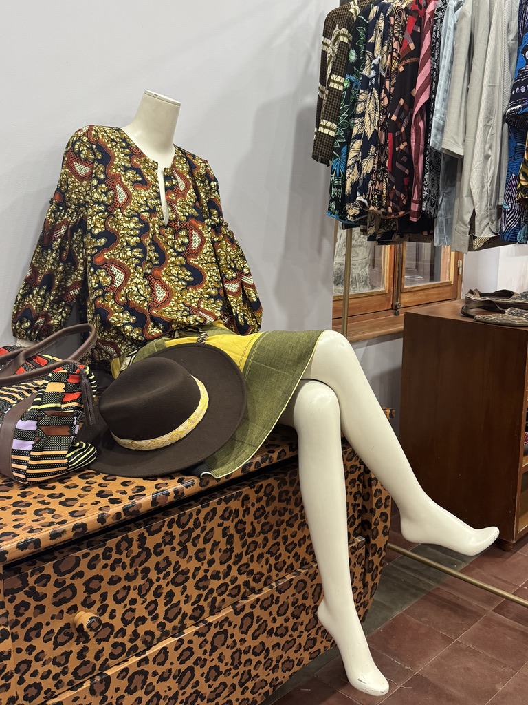 African Mosaique, National Palace: clear display of shop products