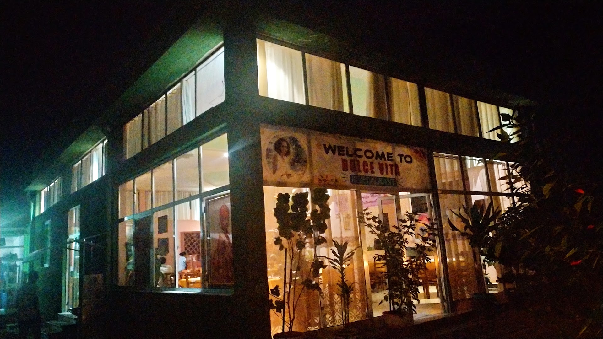 Dolce Vita Italian: clear exterior shot of restaurant