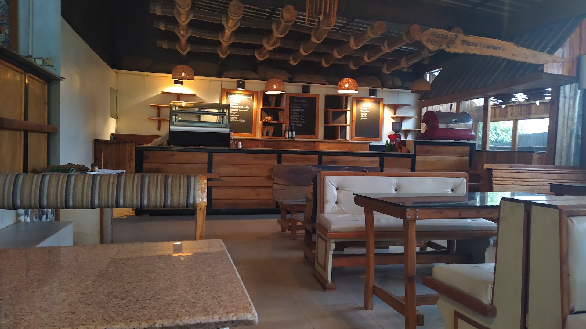 JEBM Restaurant: clear view of restaurant interior
