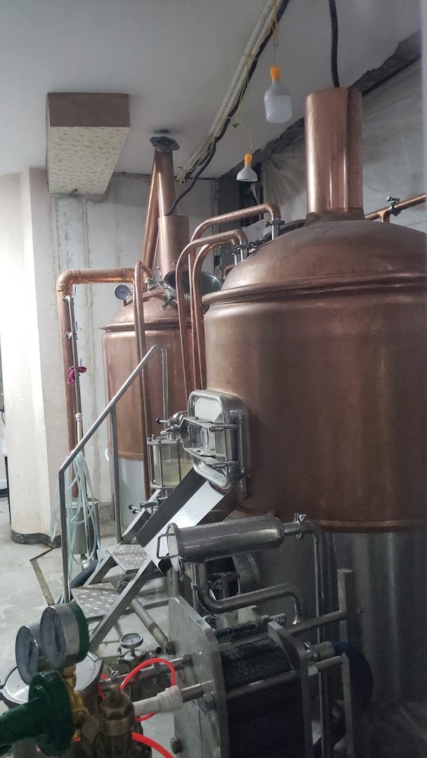 Fidel Beer Garden: professional brewing equipment