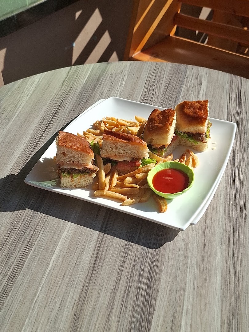 Hella Coffee ሄላ ቡና: appetizing photo of served food