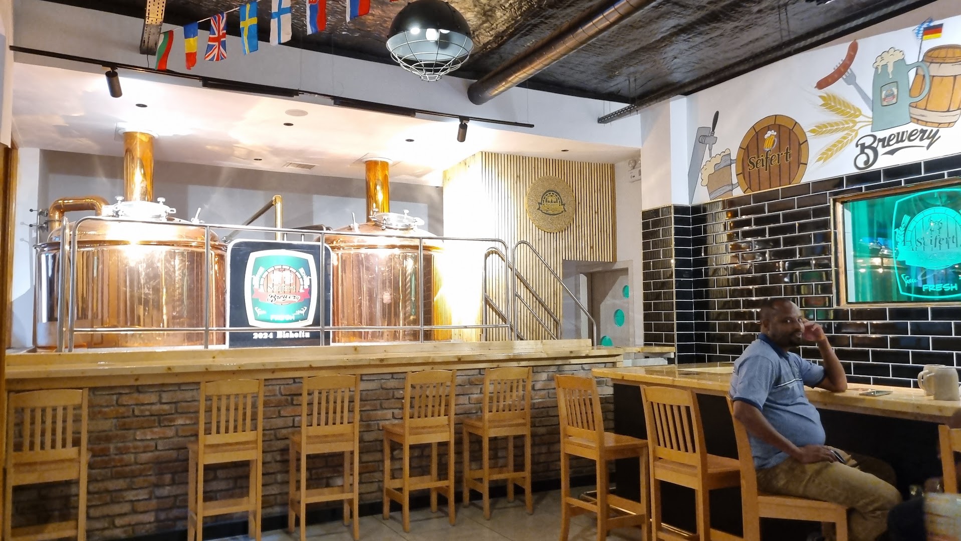 Seifert Hotel: clear photo of venue interior