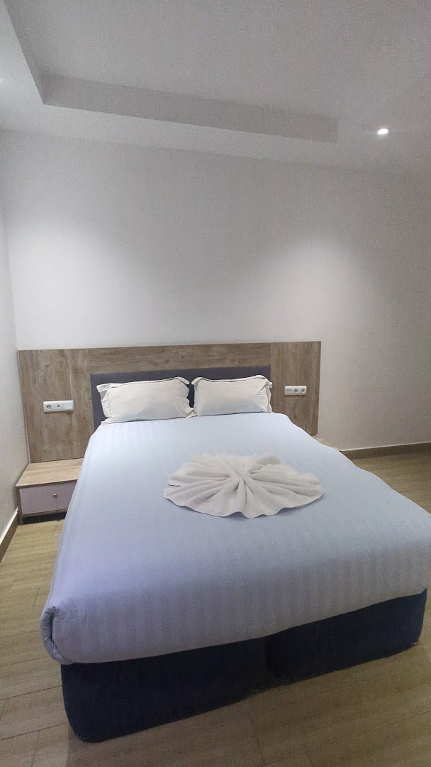 Seifert Hotel: clear photo of hotel room