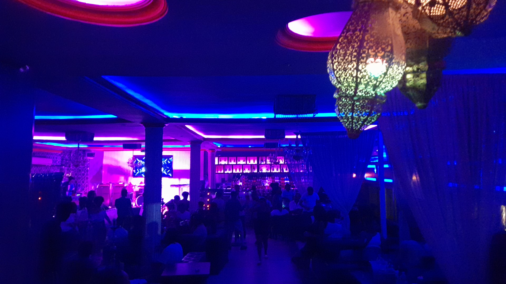 7 Lounge: venue's vibrant atmosphere