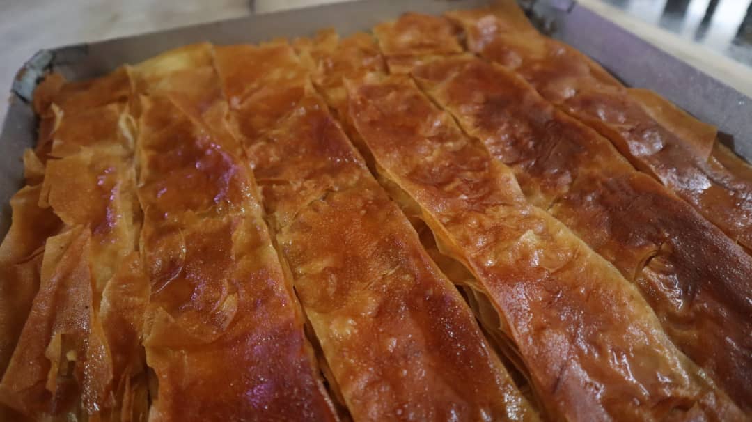 Al Hashim Tafach Migeb Bet: appetizing photo of food product