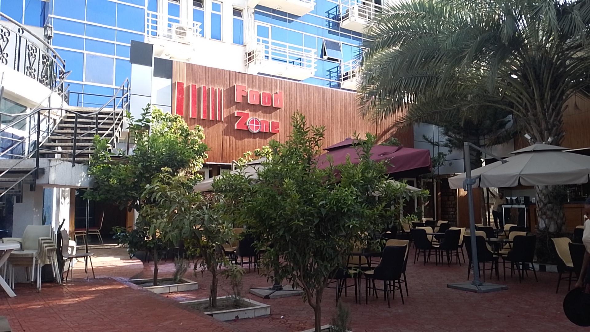 Food Zone Dire: clear photo of restaurant exterior