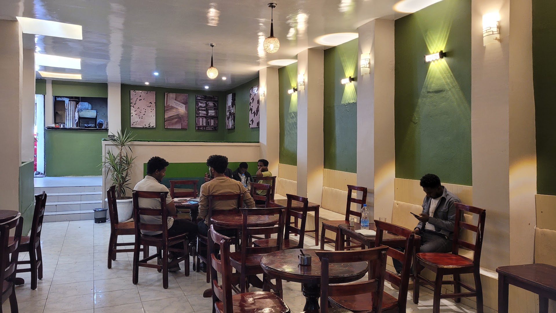 Coffee House: clear shot of venue atmosphere