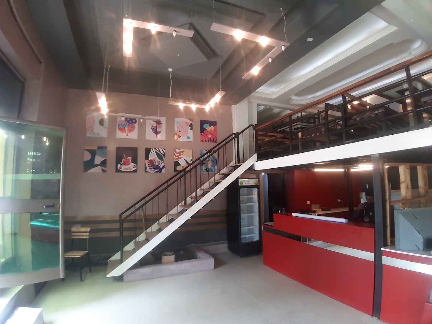 Retina Pizzeria & Cafe: clear interior shot of venue