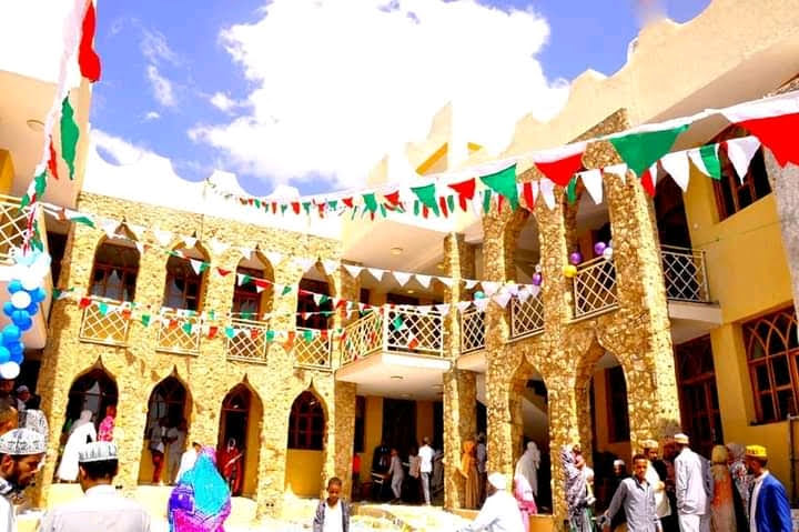 Nure Roasted Harar Coffee: venue atmosphere and architecture