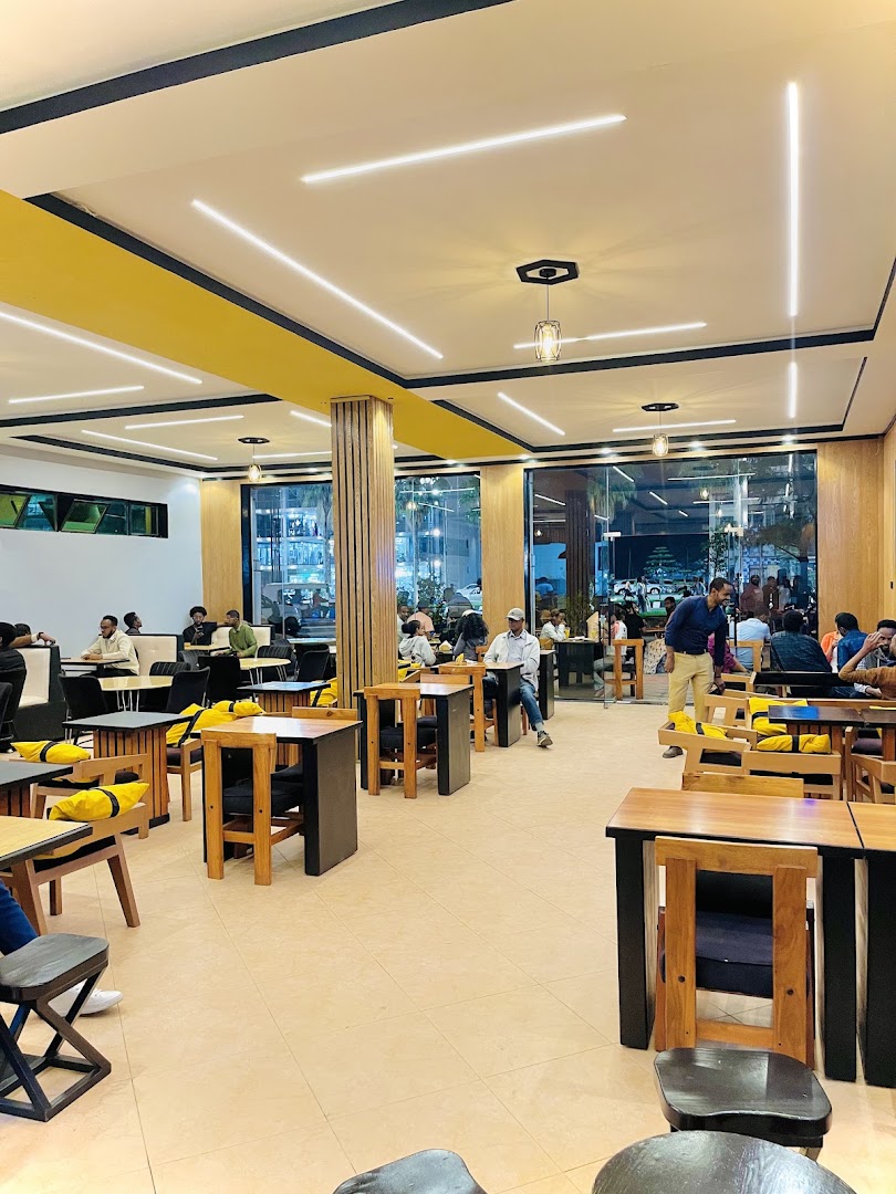 Ana Cafe: clear, inviting interior atmosphere