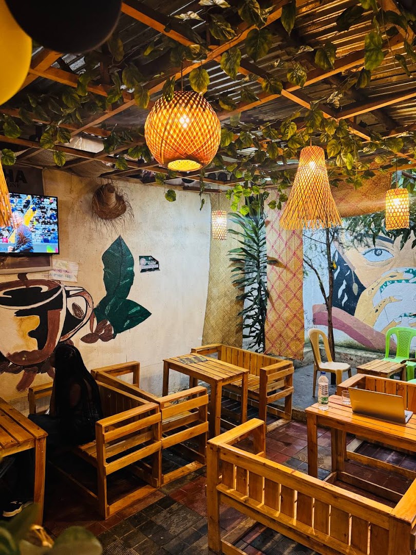 Nisha Coffee: inviting atmosphere and clear interior