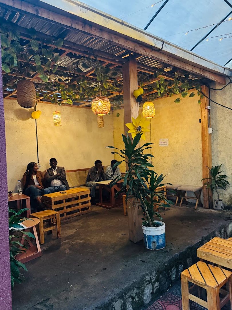 Nisha Coffee: inviting atmosphere and clear composition
