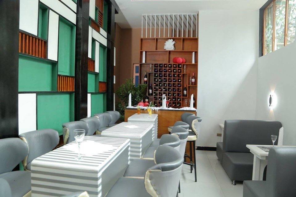 Vintage Coffee: clear interior shot of venue