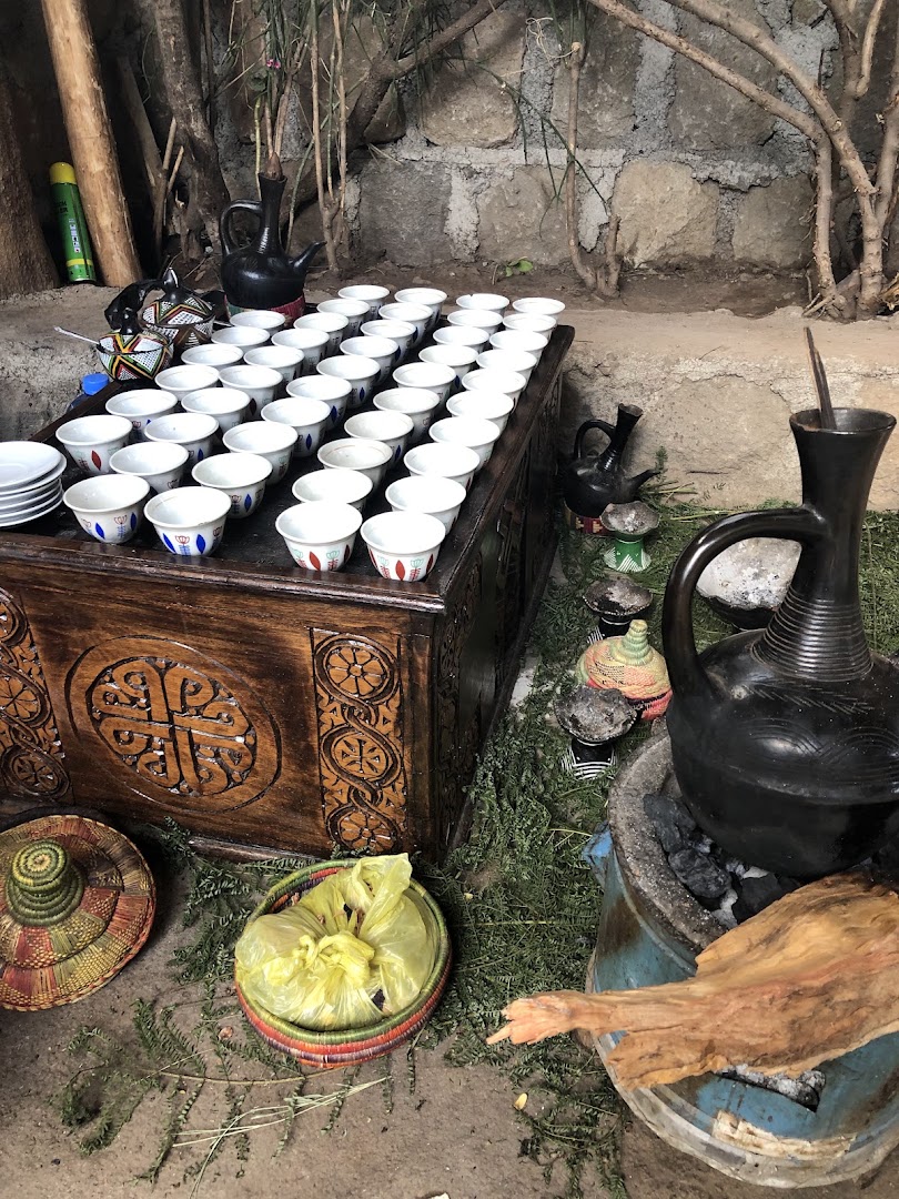 Alem Cooking Class Bar and Restaurant: authentic cultural coffee ceremony setup