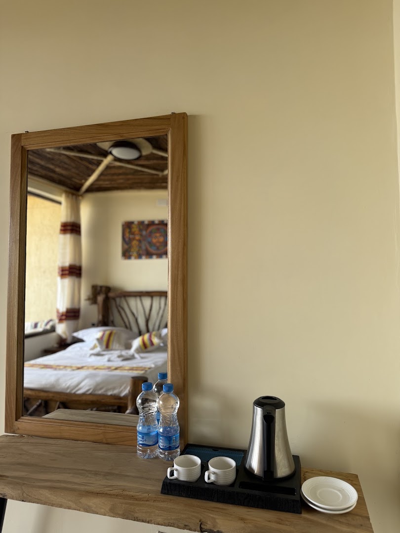 Hilltop Lodge: clean hotel room interior