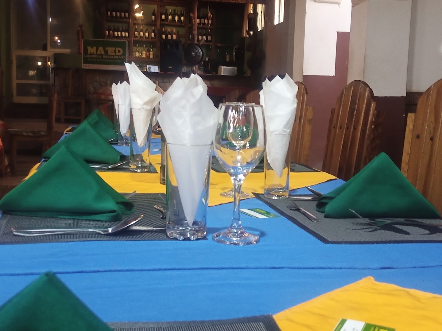 Ma'ed Lalibela Restaurant: clear photo of restaurant interior