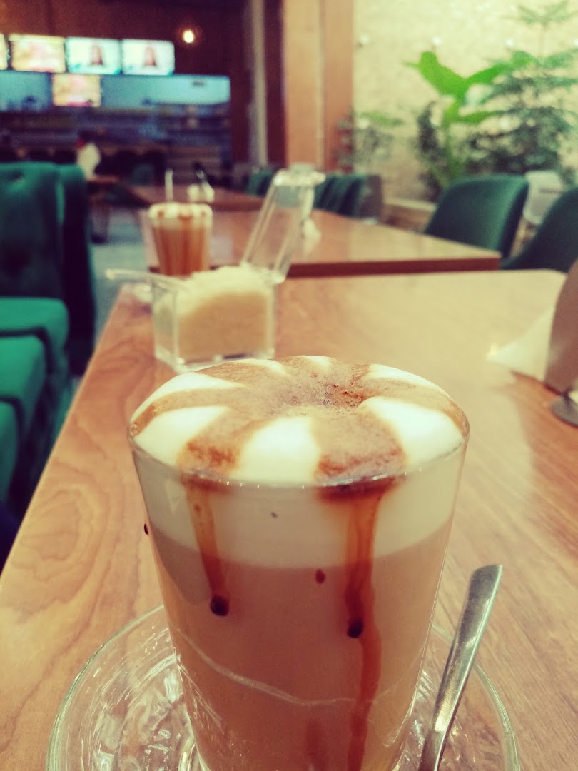 Kiki's Cafe & Restaurant: appetizing photo of restaurant drink