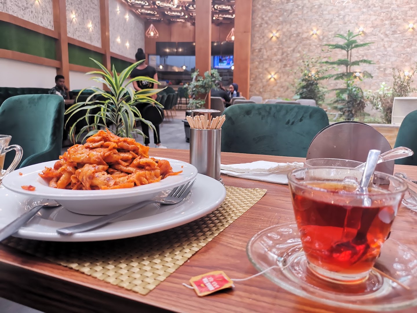 Kiki's Cafe & Restaurant: appetizing food and inviting atmosphere