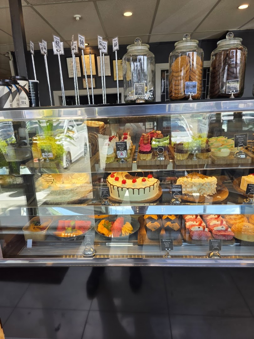 The Coffee Hub - Nadi: clear display of fresh food