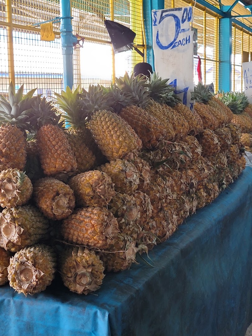 Suva Municipal Market: authentic market produce display