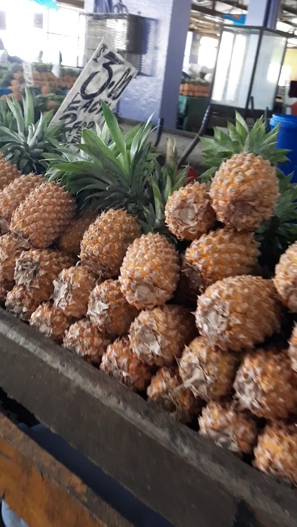 Suva Municipal Market: authentic market produce display
