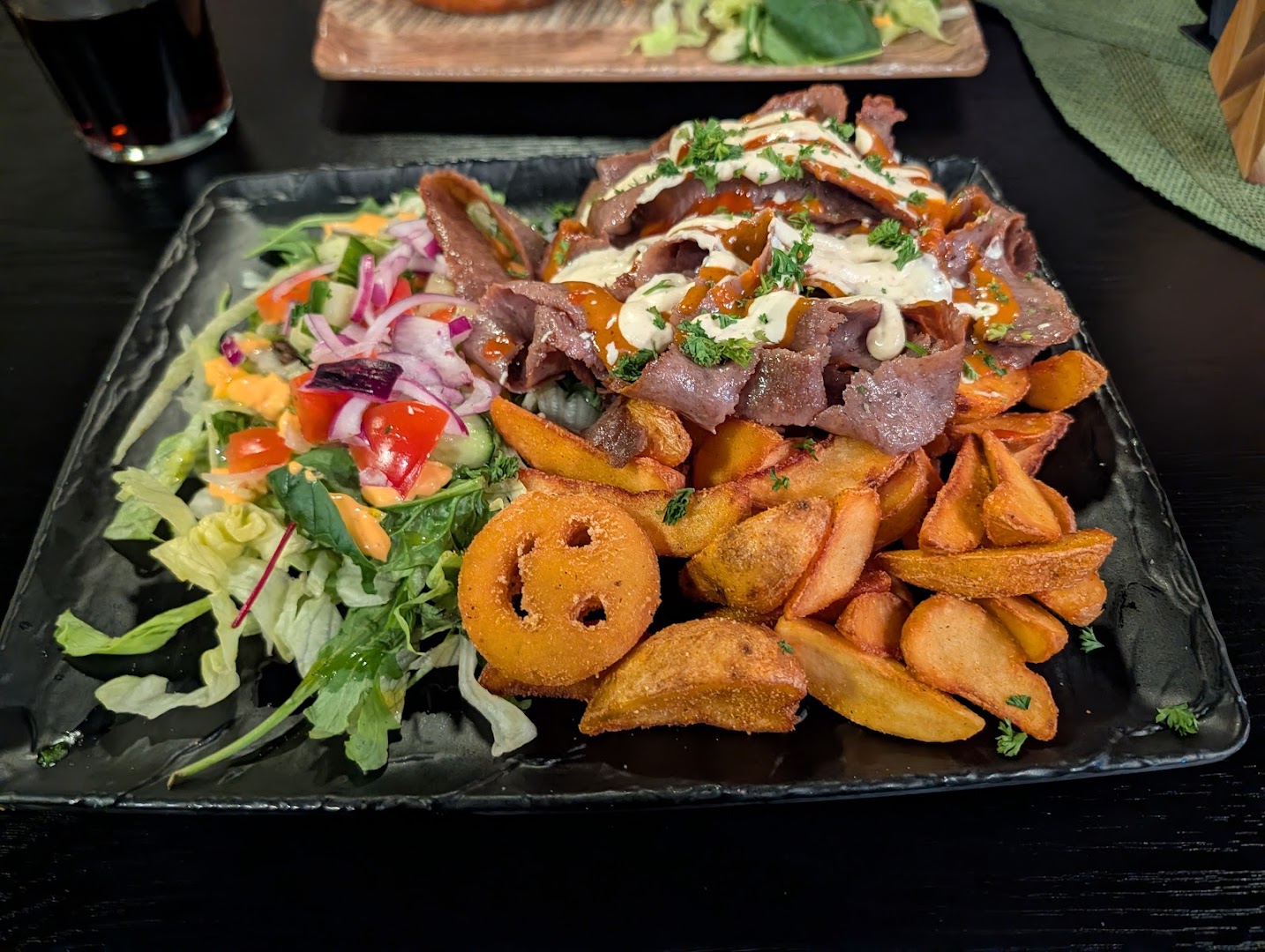 Puokkarin härkä: appetizing, high-quality food photography