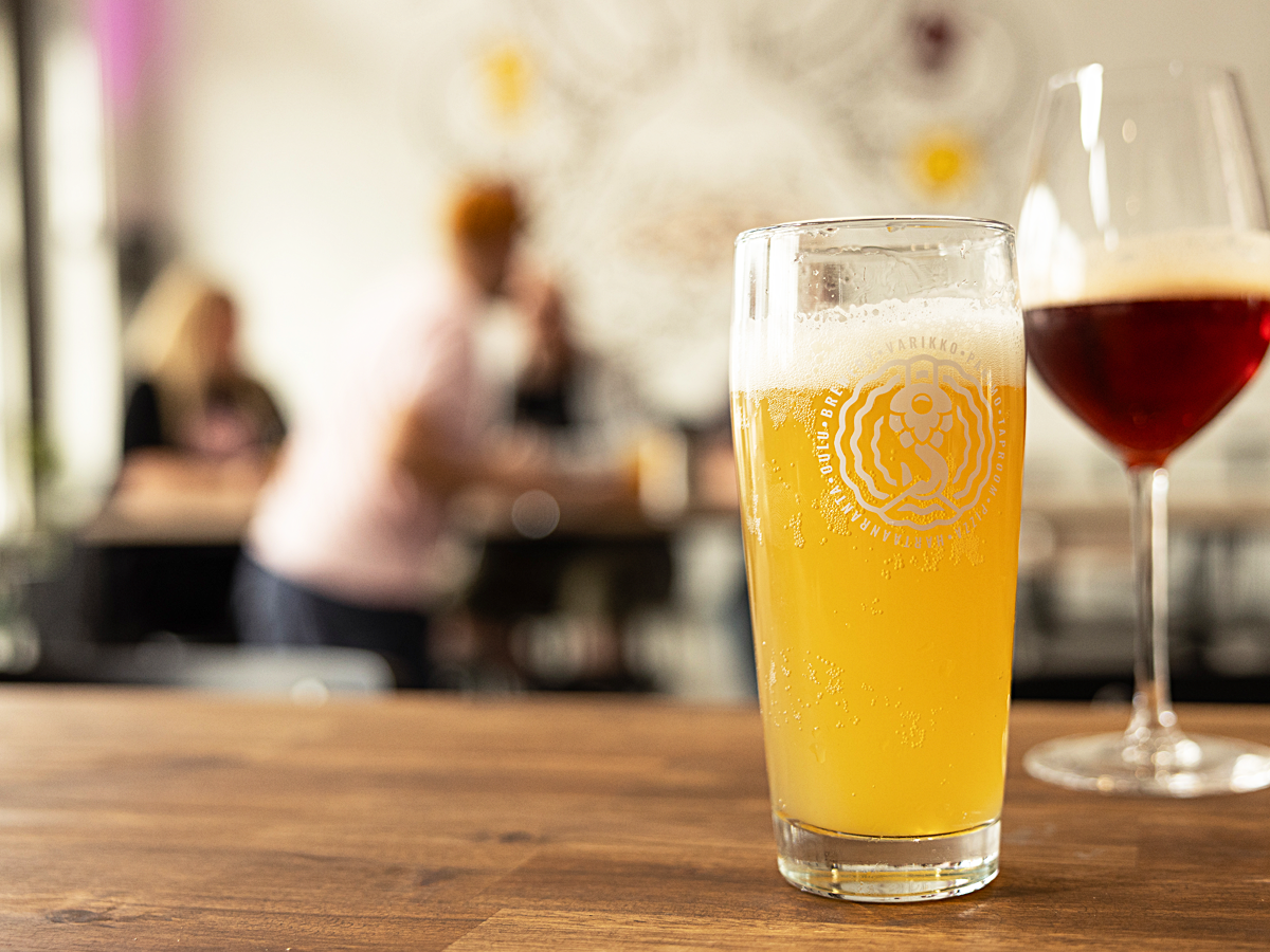 Varikko Panimo: high quality, professional drink shot