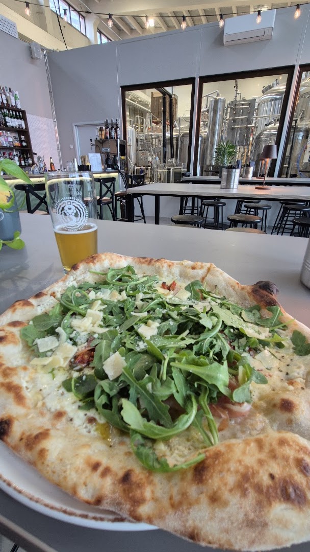Varikko Panimo: appetizing food and brewery atmosphere