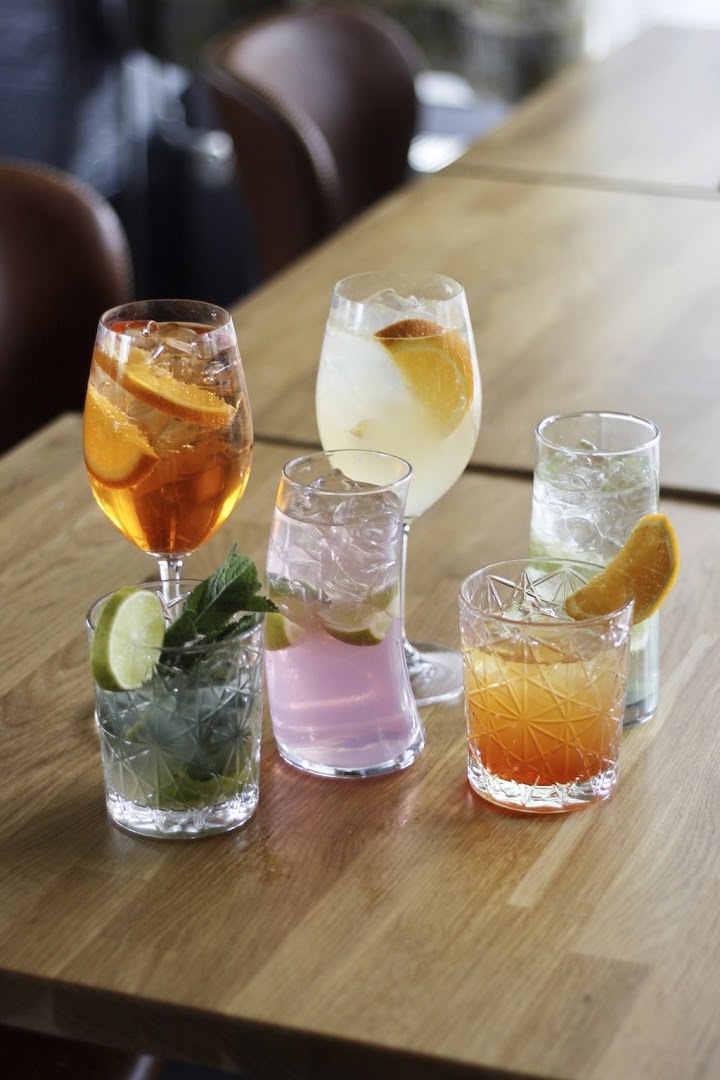 Nook Lounge: high quality professional drink photography