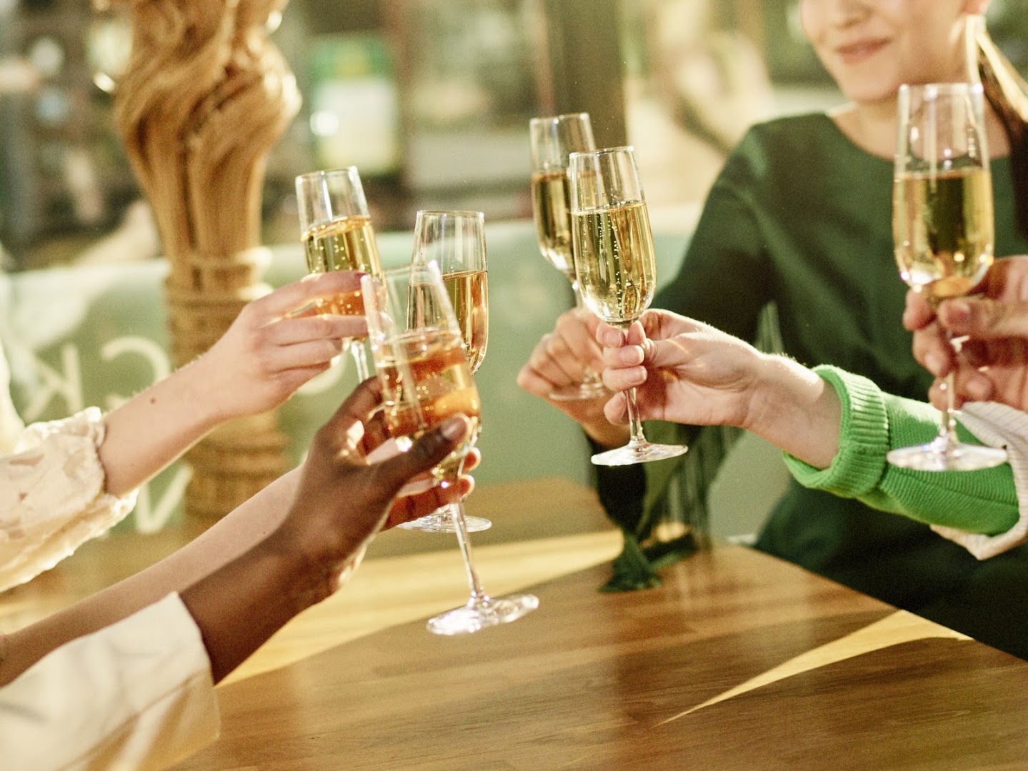 Nook Lounge: high quality, inviting social atmosphere