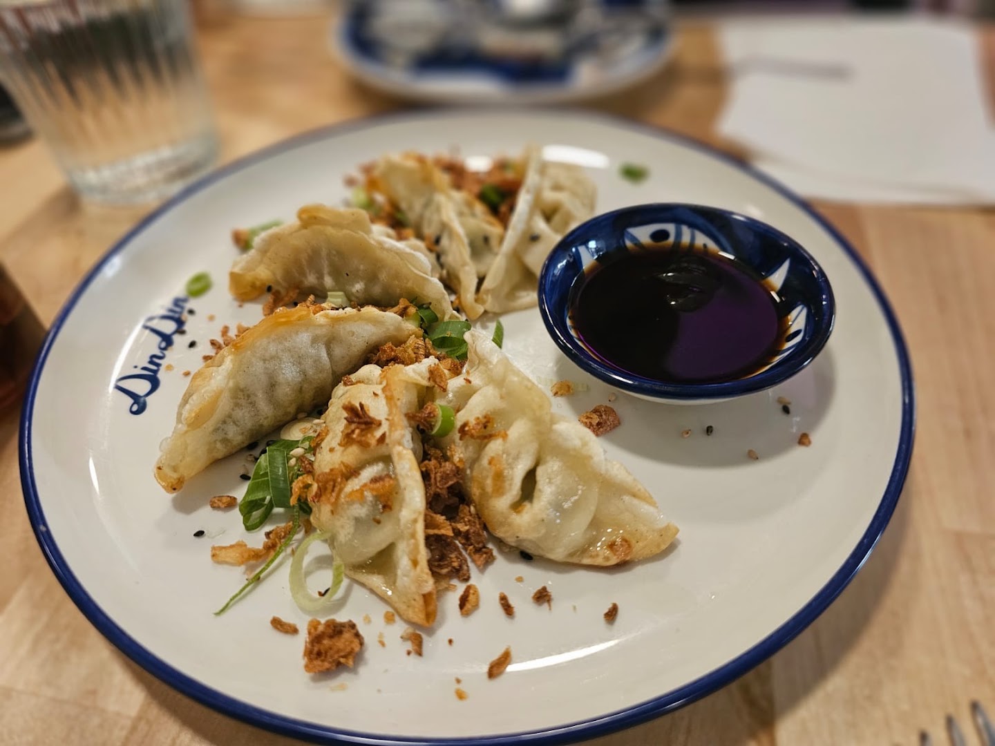 Bistro DinDín: appetizing, high-quality food photo