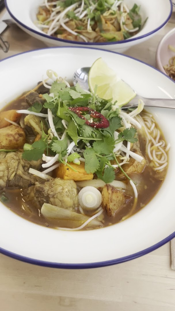 Bistro DinDín: appetizing, high-quality food photography